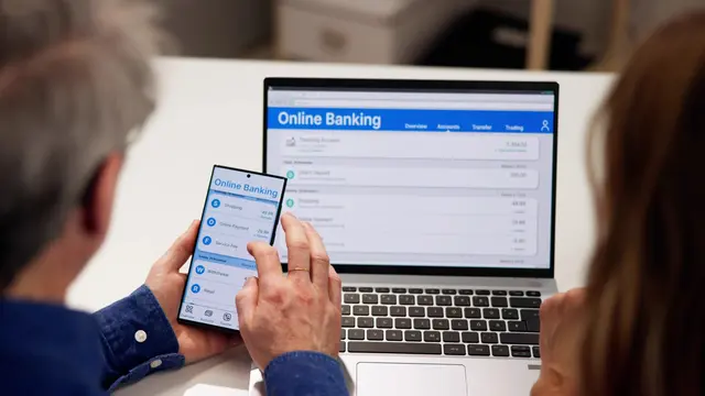 V každém případě platí, že nechat peníze ležet na běžném účtu bez úroku je škoda. V každém případě platí, že nechat peníze ležet na běžném účtu bez úroku je škoda.