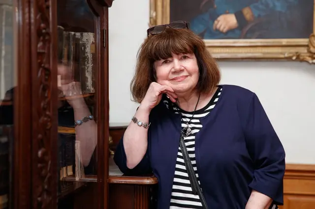 Když se řekne Uršula Kluková, většina lidí si vybaví její nakažlivý smích a laskavý hlas.